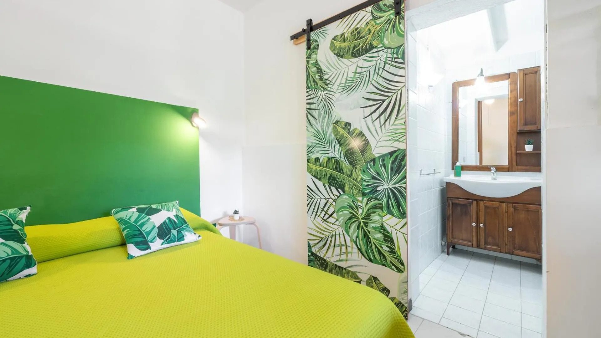 Jungle Room Apartment Куарту-Сант'Элена 0*,