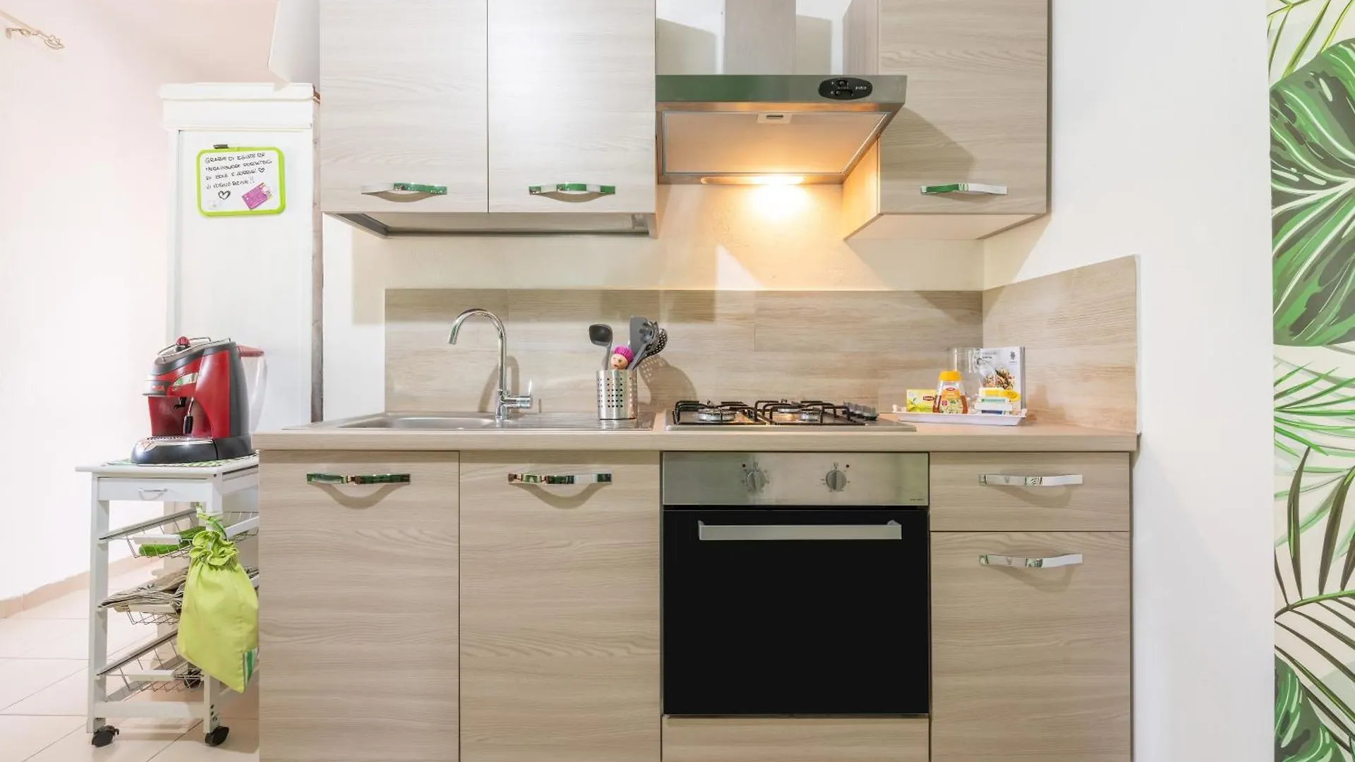 Jungle Room Apartment Куарту-Сант'Элена 0*,  Италия